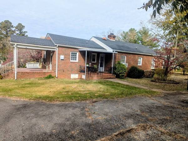 821 W Sycamore Street, Chase City, VA 23924