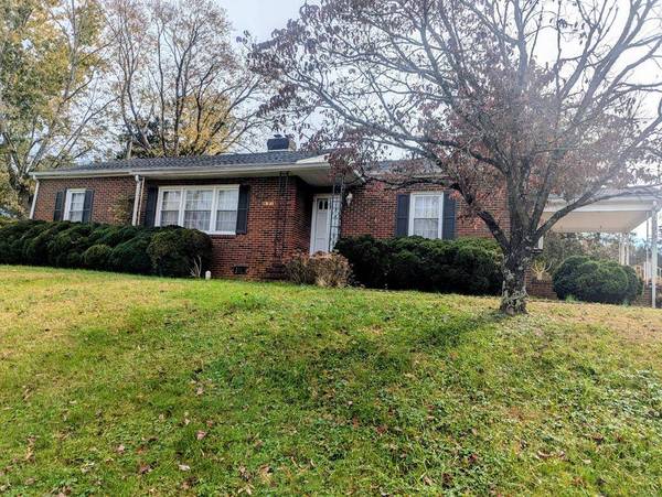 821 W Sycamore Street, Chase City, VA 23924