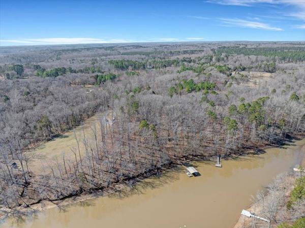 136 Lakefront Drive, Clarksville, VA 23927