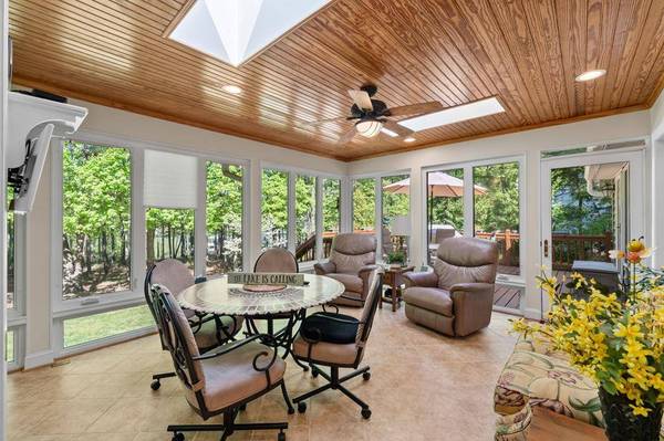 552 Oak Run, Clarksville, VA 23927