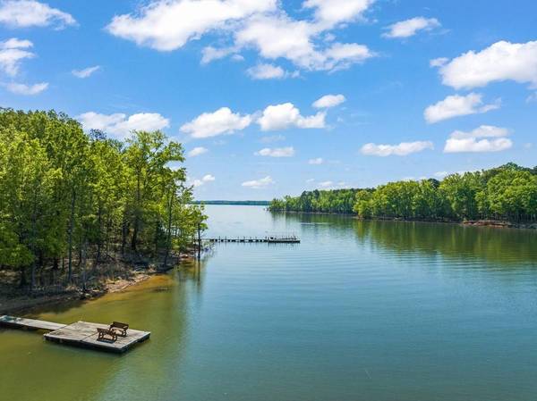 552 Oak Run, Clarksville, VA 23927