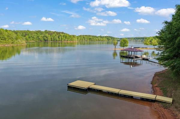 165 Plank Shore Drive, Boydton, VA 23917