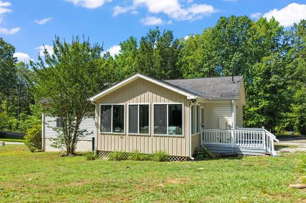 1154 Lakefront Drive, Clarksville, VA 23927