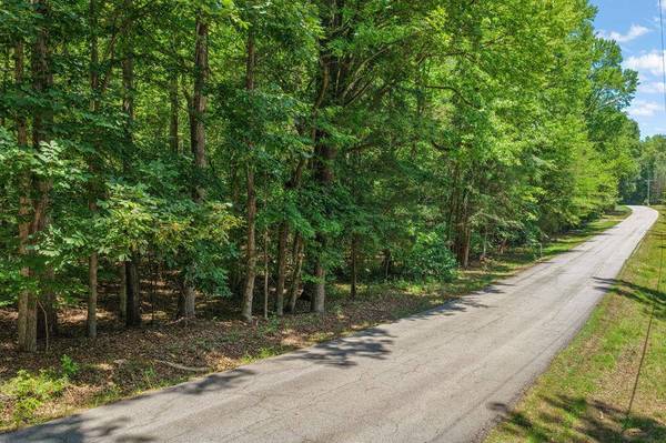 313 Lakepointe Drive, Clarksville, VA 23927