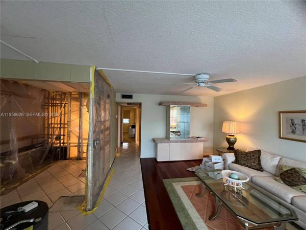 2083 Exeter E #2083, Boca Raton, FL 33434