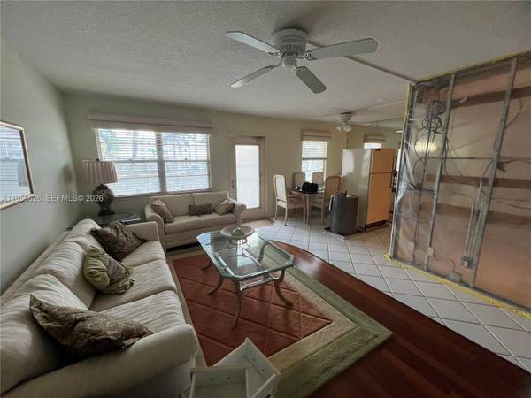 2083 Exeter E #2083, Boca Raton, FL 33434