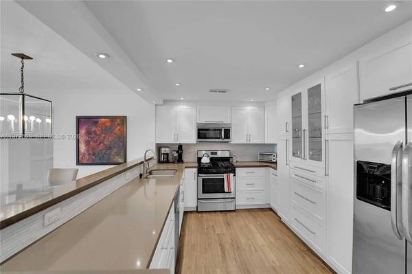 3140 S Ocean Dr #604, Hallandale Beach, FL 33009