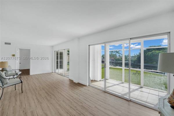 2970 NE 16th Ave #214, Oakland Park, FL 33334