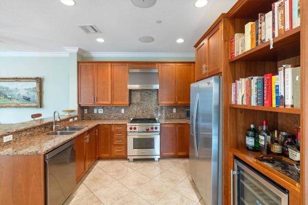 1615 NE 2ND CT #1615, Fort Lauderdale, FL 33301