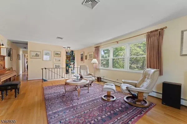 179 N Middaugh St, Somerville Boro, NJ 08876