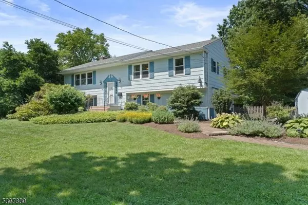 179 N Middaugh St, Somerville Boro, NJ 08876