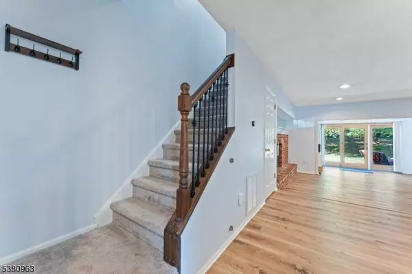 103 Red Crest Ln Ondo, Branchburg Twp., NJ 08876