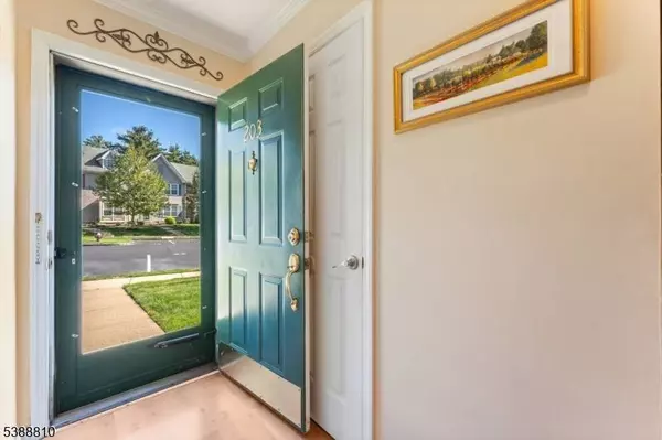 203 Red Crest Ln, Branchburg Twp., NJ 08876