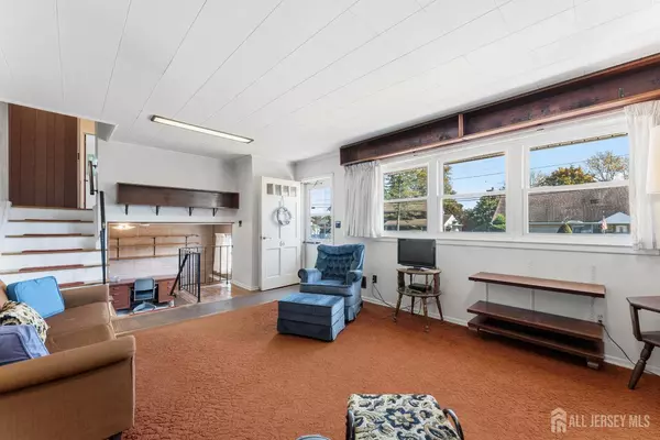 61 Athens AVE, Old Bridge, NJ 08879