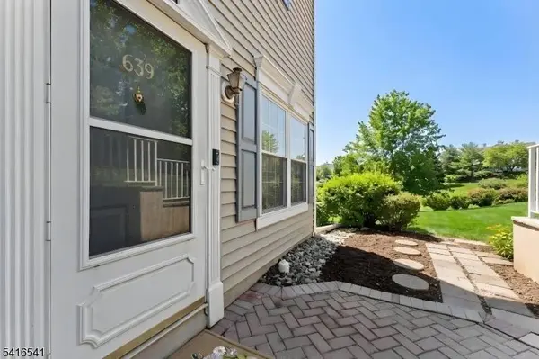 639 Magnolia Ln, Branchburg Twp., NJ 08876
