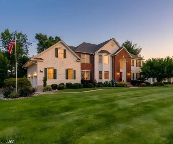 305 Charlton Ln, Branchburg Twp., NJ 08853