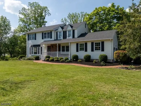 301 Heritage Dr, Readington Twp., NJ 08889