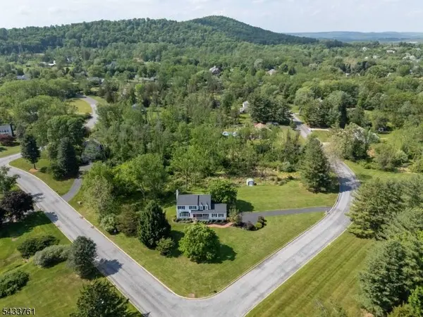 301 Heritage Dr, Readington Twp., NJ 08889