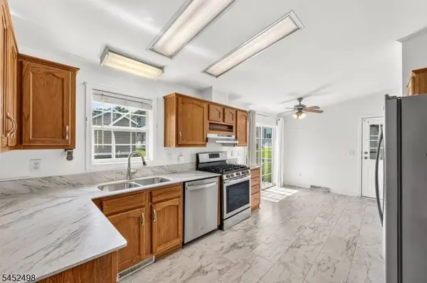 3 Lantern Ln, White Twp., NJ 07823