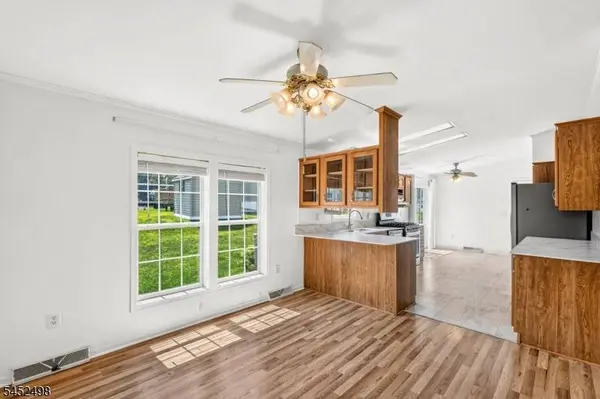 3 Lantern Ln, White Twp., NJ 07823