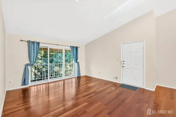 4006 Crawford CT, Bridgewater, NJ 08807
