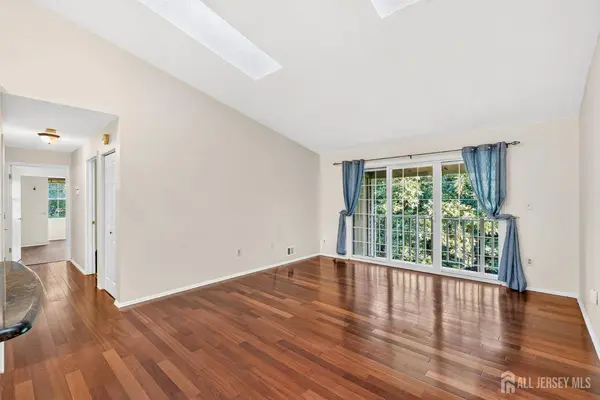 4006 Crawford CT, Bridgewater, NJ 08807