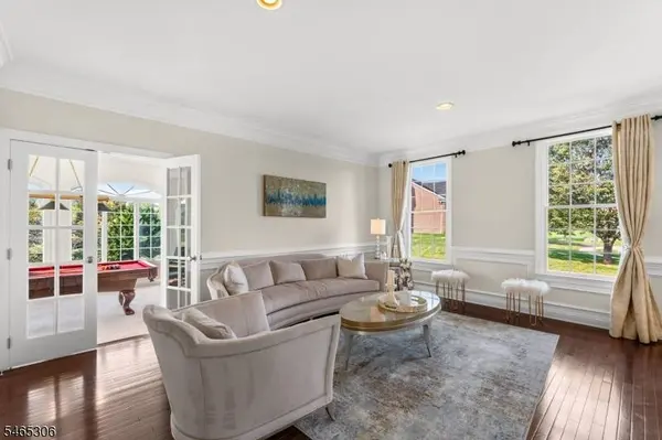 10 Raker Ct, Hillsborough Twp., NJ 08844