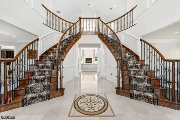 10 Raker Ct, Hillsborough Twp., NJ 08844