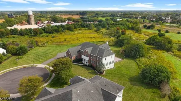 10 Raker Ct, Hillsborough Twp., NJ 08844