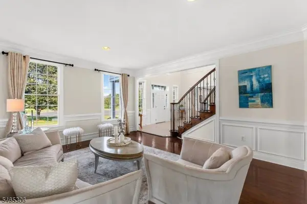 10 Raker Ct, Hillsborough Twp., NJ 08844