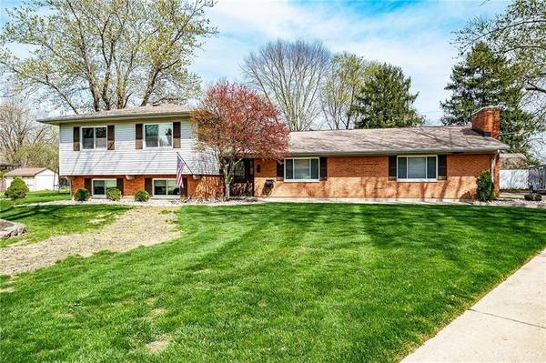 8030 Talbrook Court, Centerville, OH 45458