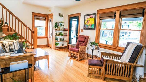 17 Monteray Avenue, Oakwood, OH 45419