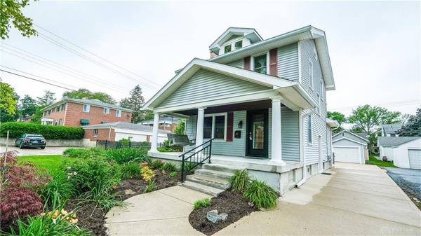 17 Monteray Avenue, Oakwood, OH 45419