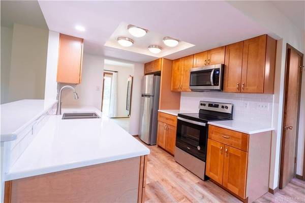 4425 E Entrada Drive, Beavercreek, OH 45431