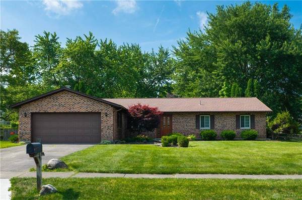 4425 E Entrada Drive, Beavercreek, OH 45431