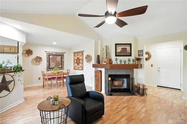 518 Waterfront Place, Washington Twp, OH 45458