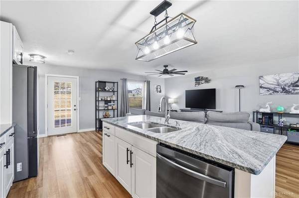 1455 Ambridge Road, Centerville, OH 45459