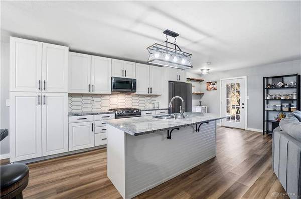 1455 Ambridge Road, Centerville, OH 45459