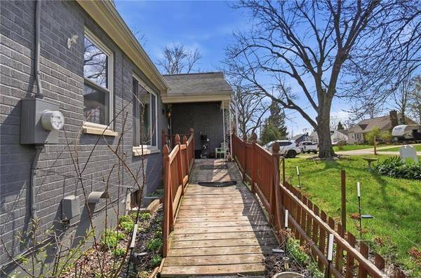 1466 S Central Drive, Beavercreek, OH 45432