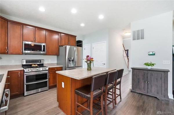 1278 Pewter Court, Sugarcreek Township, OH 45305
