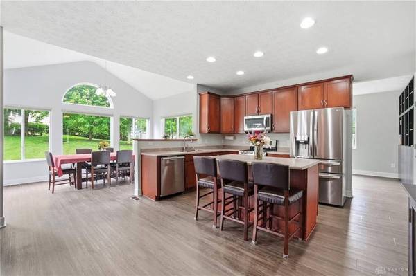 1278 Pewter Court, Sugarcreek Township, OH 45305