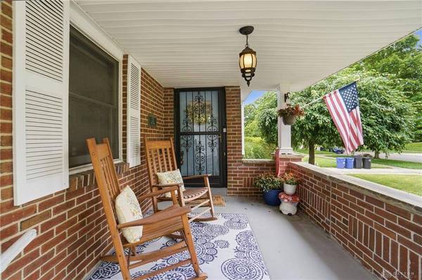 335 East Drive, Oakwood, OH 45419