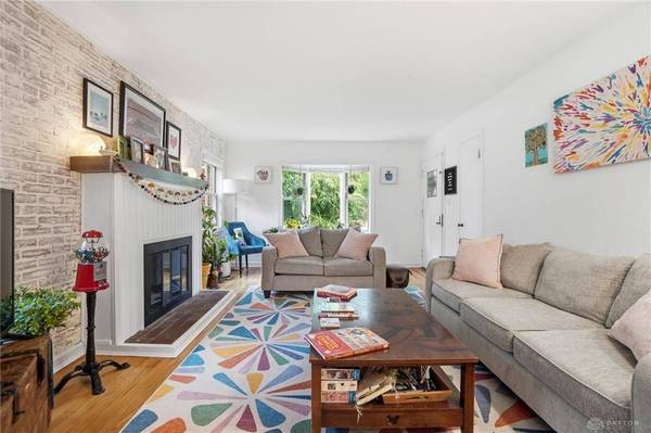 335 East Drive, Oakwood, OH 45419