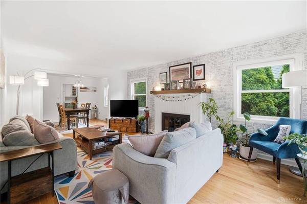 335 East Drive, Oakwood, OH 45419