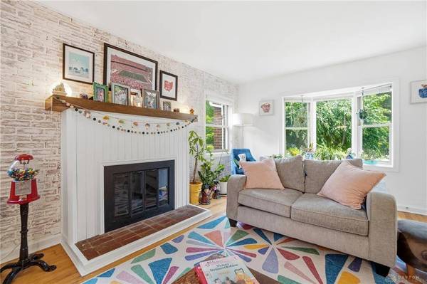 335 East Drive, Oakwood, OH 45419