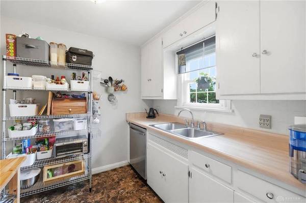 552 Kling Drive, Dayton, OH 45419