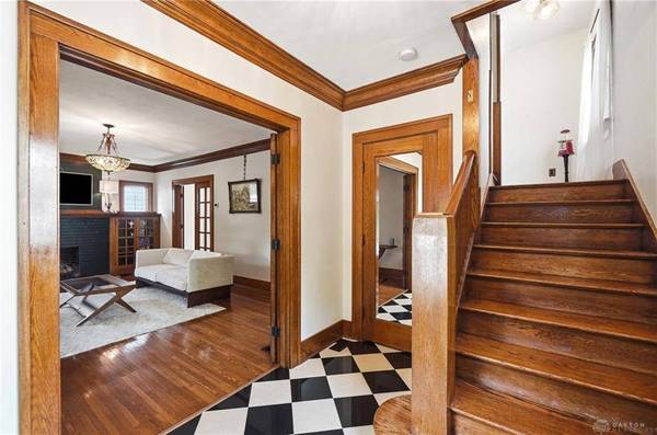 64 Patterson Road, Oakwood, OH 45419