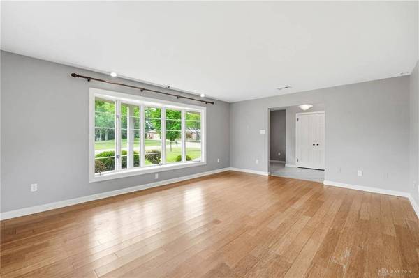 1801 Burgundy Lane, Washington Twp, OH 45459