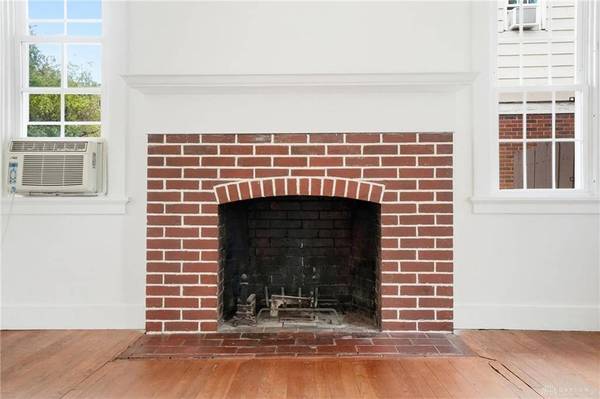 560 Irving Avenue, Oakwood, OH 45409