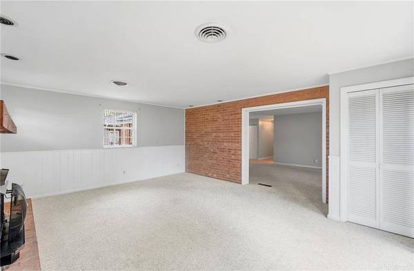 1217 Cloverfield Avenue, Kettering, OH 45429